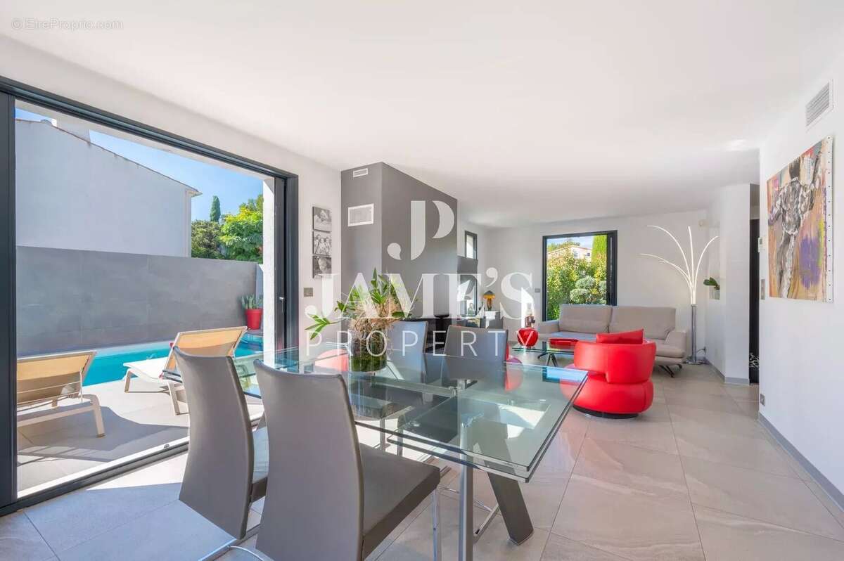 Maison à MAUSSANE-LES-ALPILLES