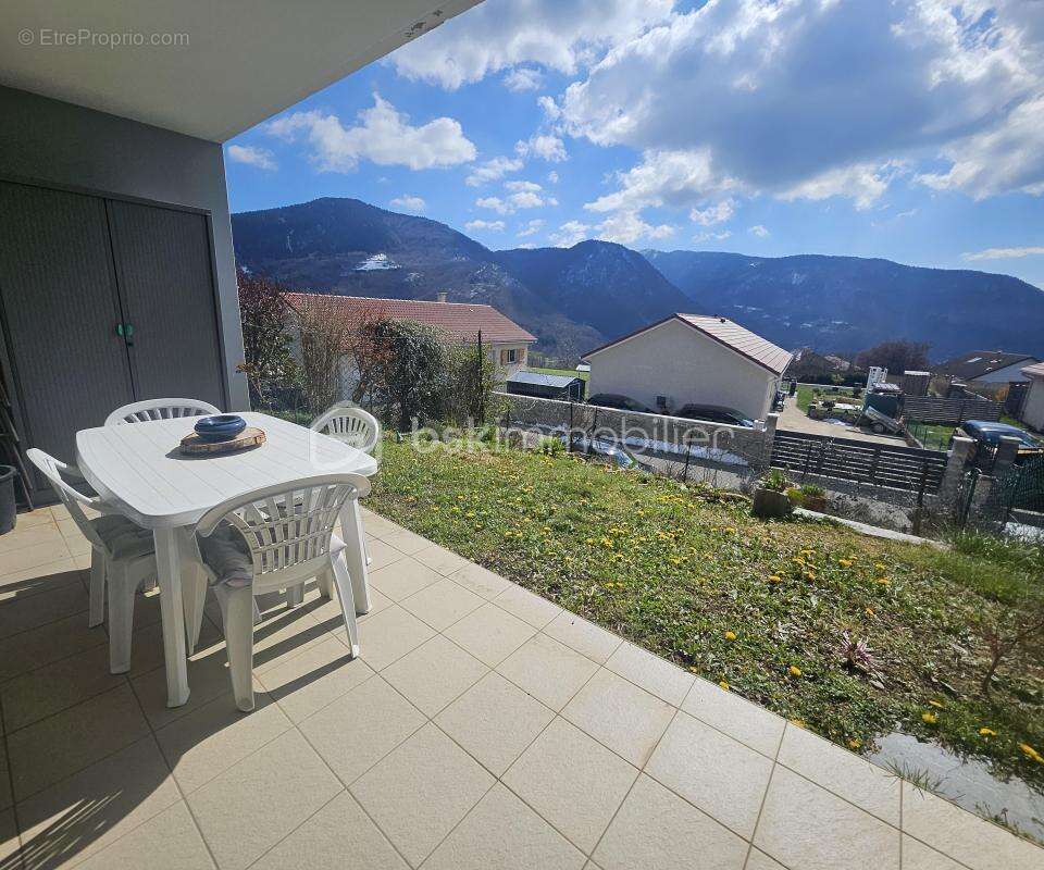 Appartement à LA MOTTE-D'AVEILLANS