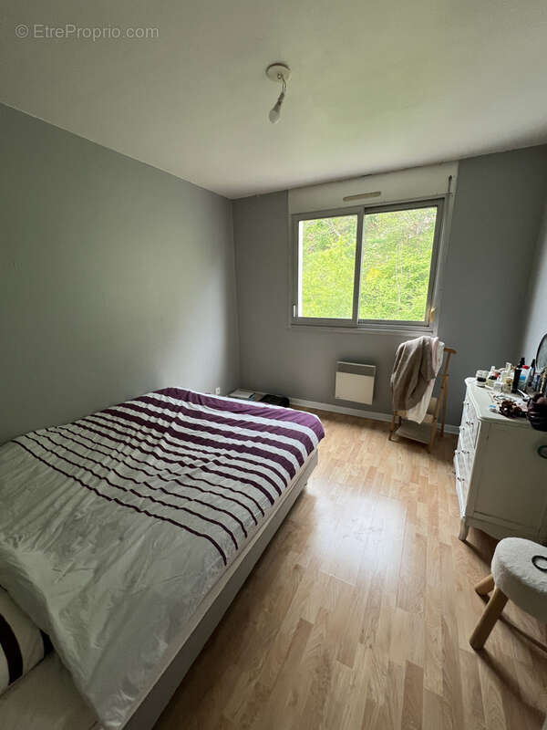 Appartement à SAINT-PRIEST-EN-JAREZ