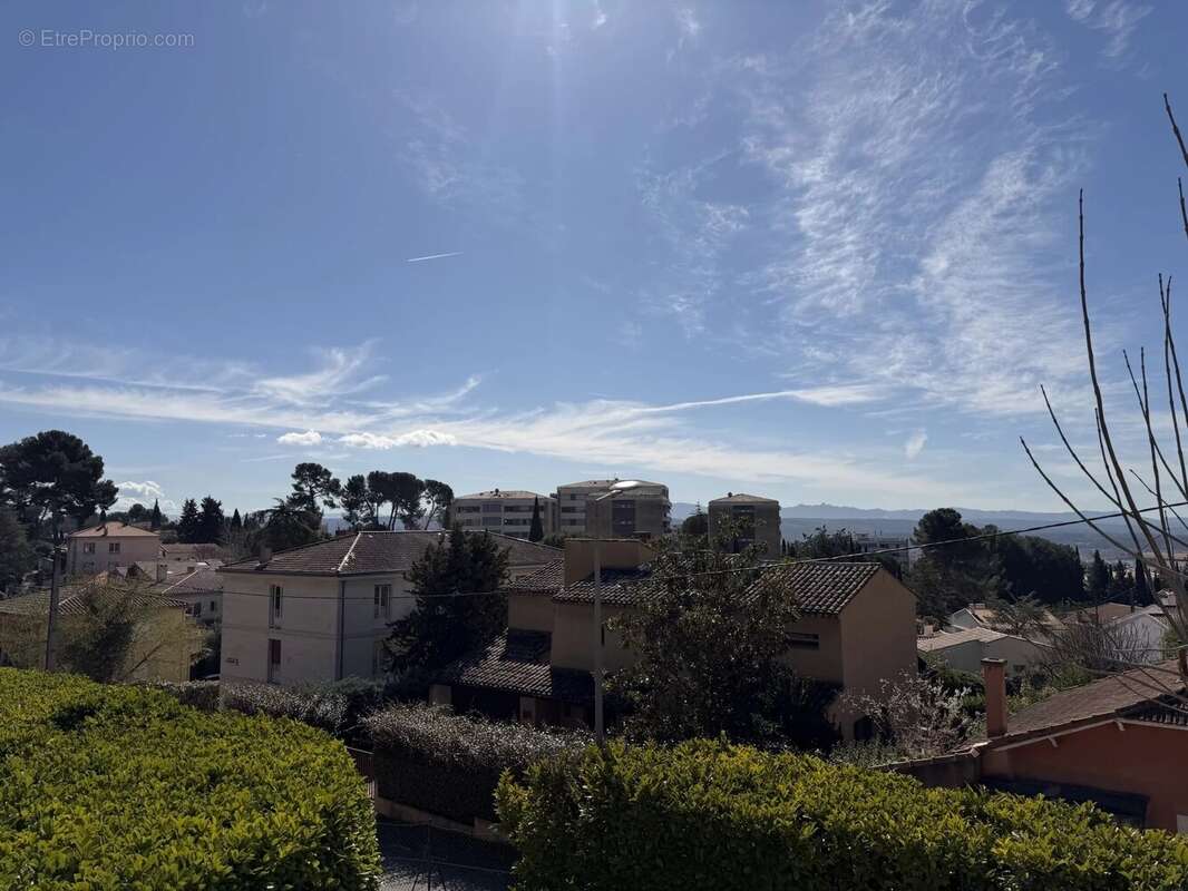 Terrain à AIX-EN-PROVENCE