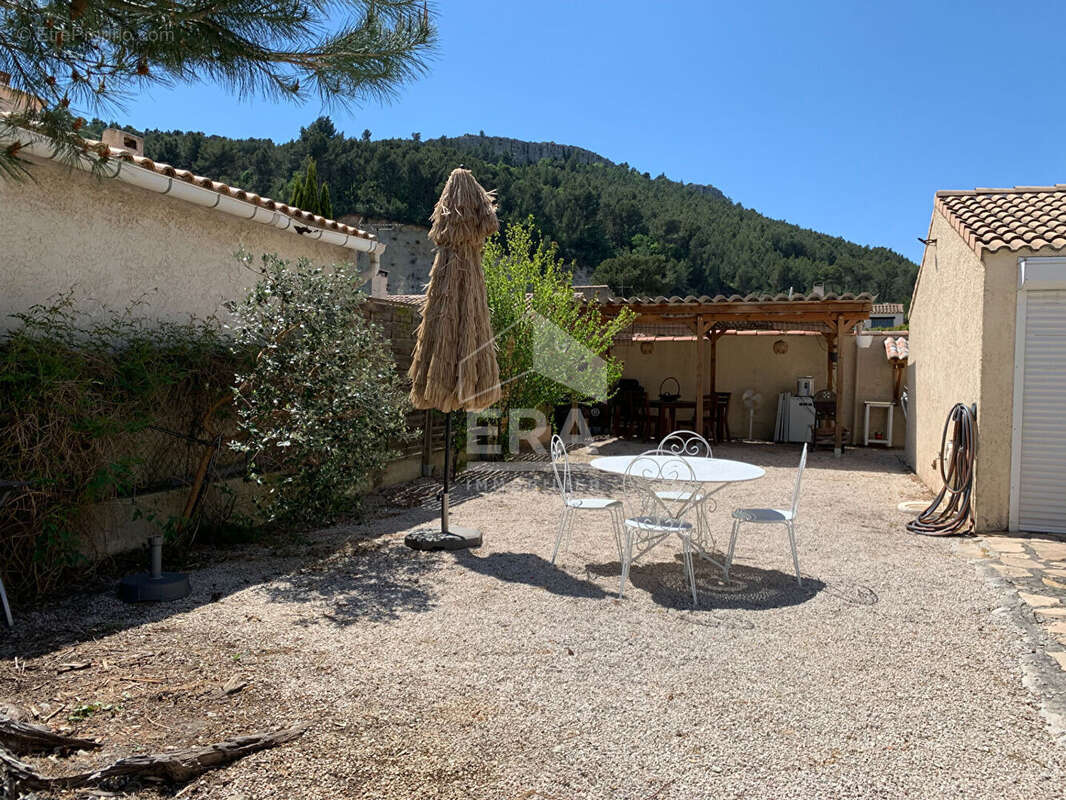Maison à ROQUEFORT-LA-BEDOULE