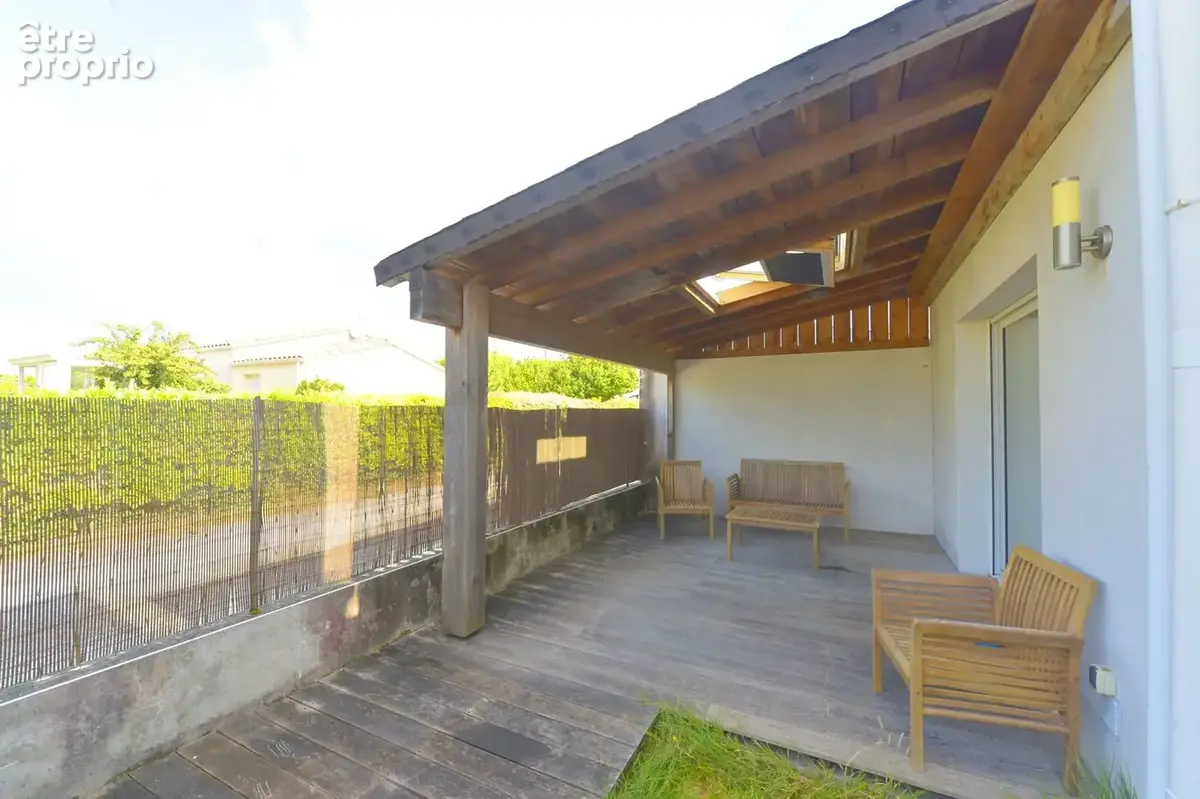 Maison 107 m² à Semussac  - photo 2