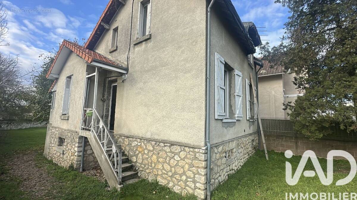 Photo 1 - Maison à CHATELLERAULT