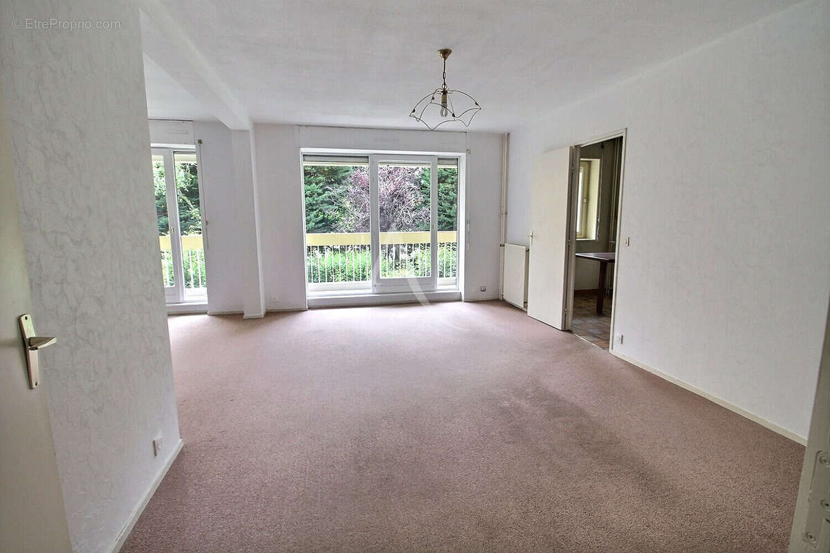 Appartement à ELANCOURT