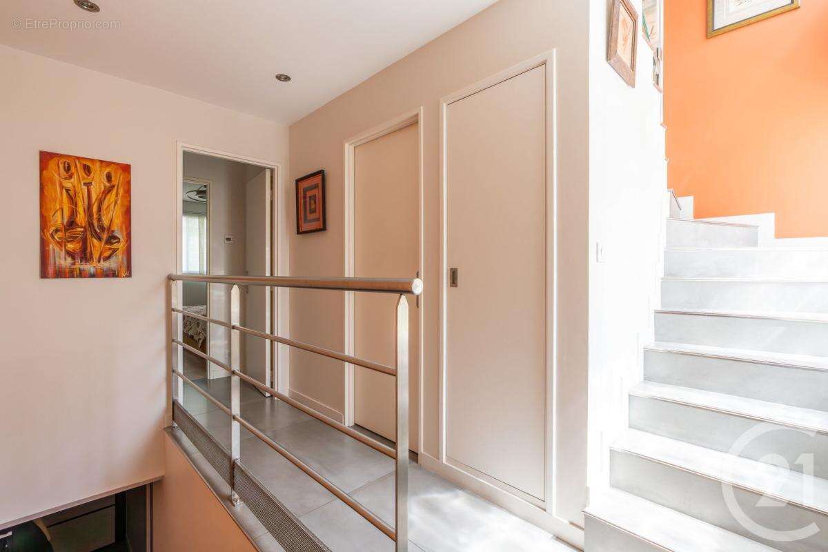 Appartement à FONTENAY-SOUS-BOIS