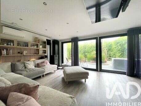 Photo 2 - Maison à MONTIGNY-LES-CORMEILLES