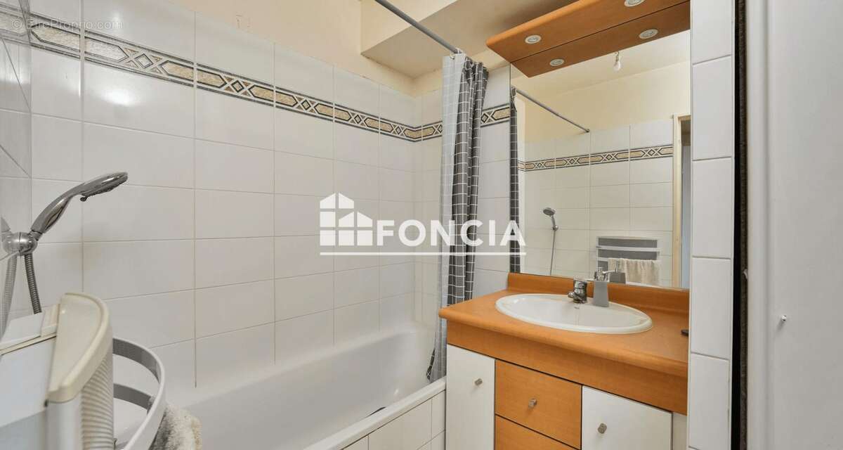 Appartement à ISSY-LES-MOULINEAUX