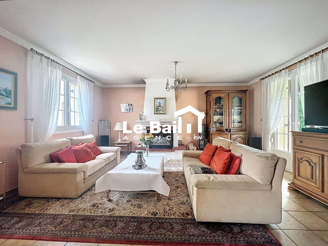 Maison 135 m² à Cergy  - photo 7