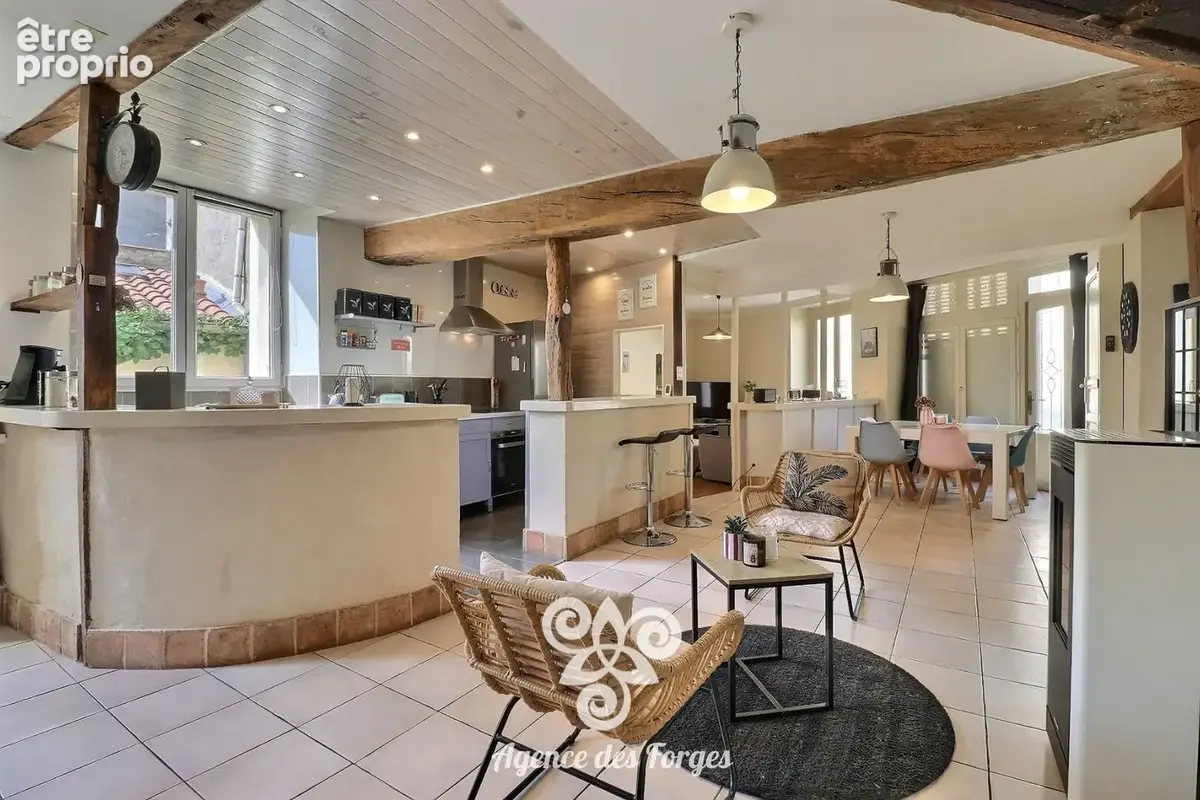Maison de bourg de 173 m2 / 4 chambres / Beaupréau - photo 3