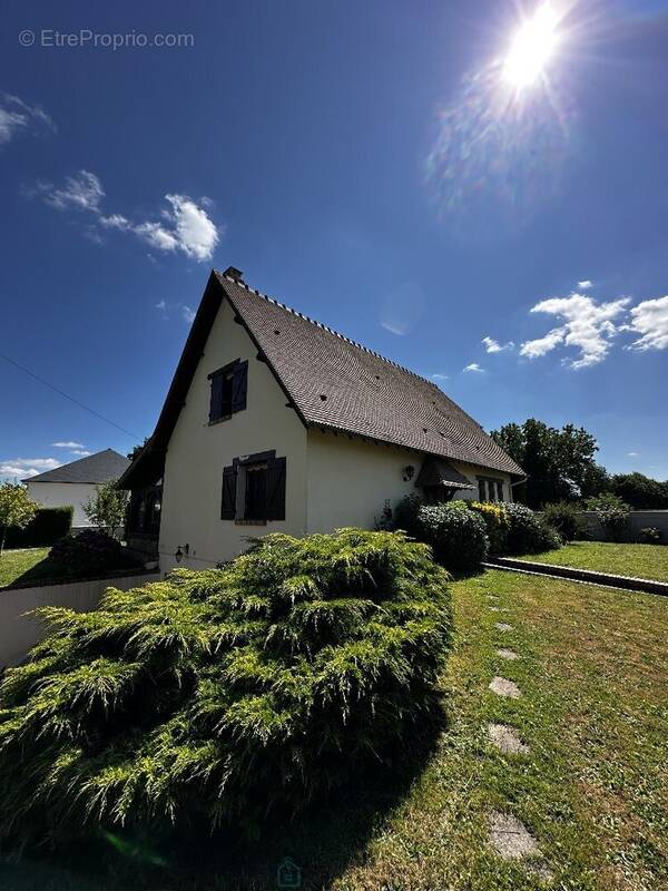 Maison à BOURG-ACHARD