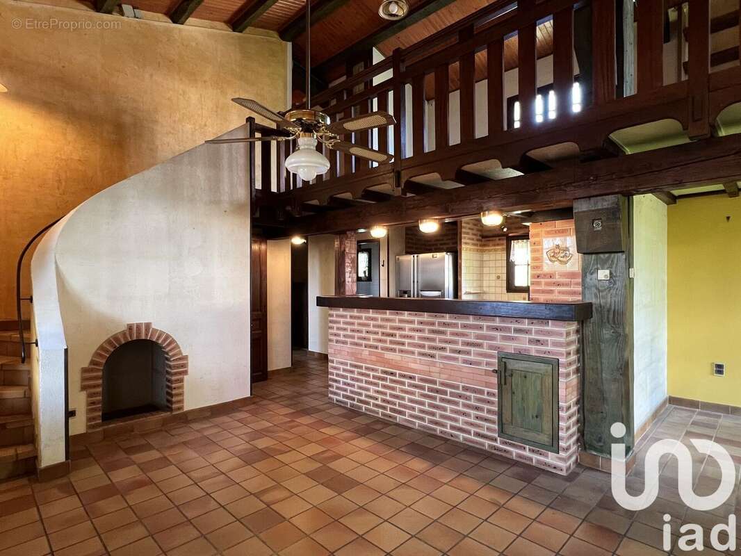 Photo 4 - Maison à GALLARGUES-LE-MONTUEUX