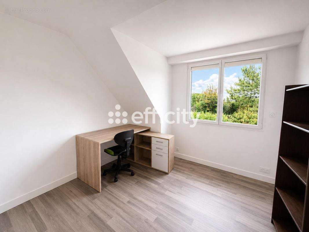 Maison 145 m² à Pire-Sur-Seiche  - photo 10