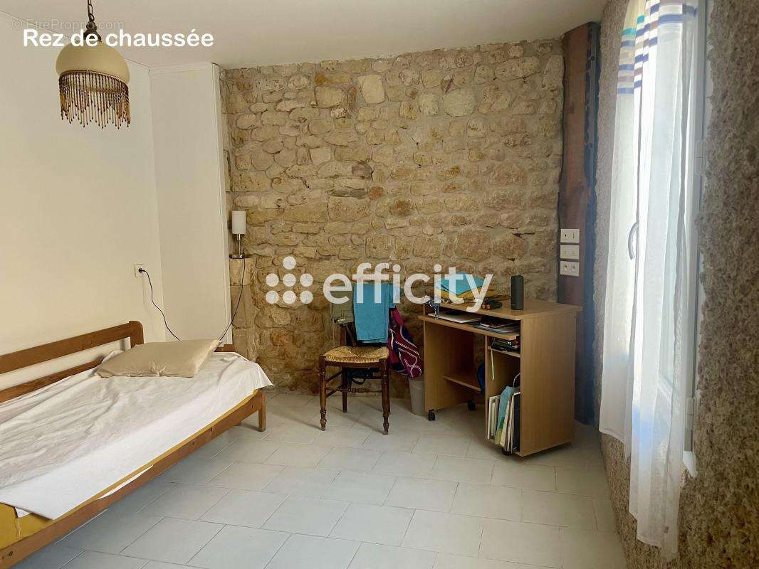 Maison 113 m² à Saint-Just-Luzac  - photo 11