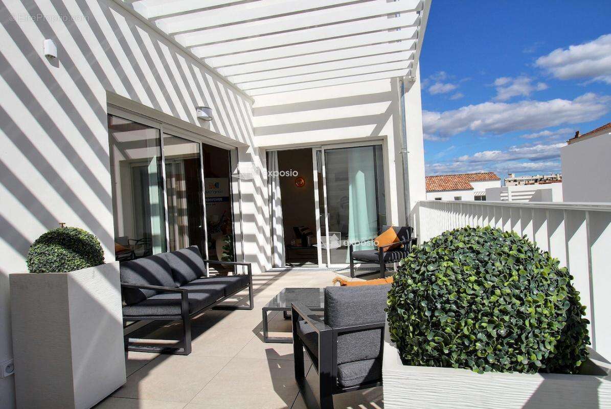 Villa contemporaine urbaine neuve de 134 m² avec jardin  coeur de Marseille  895 000 - photo 4