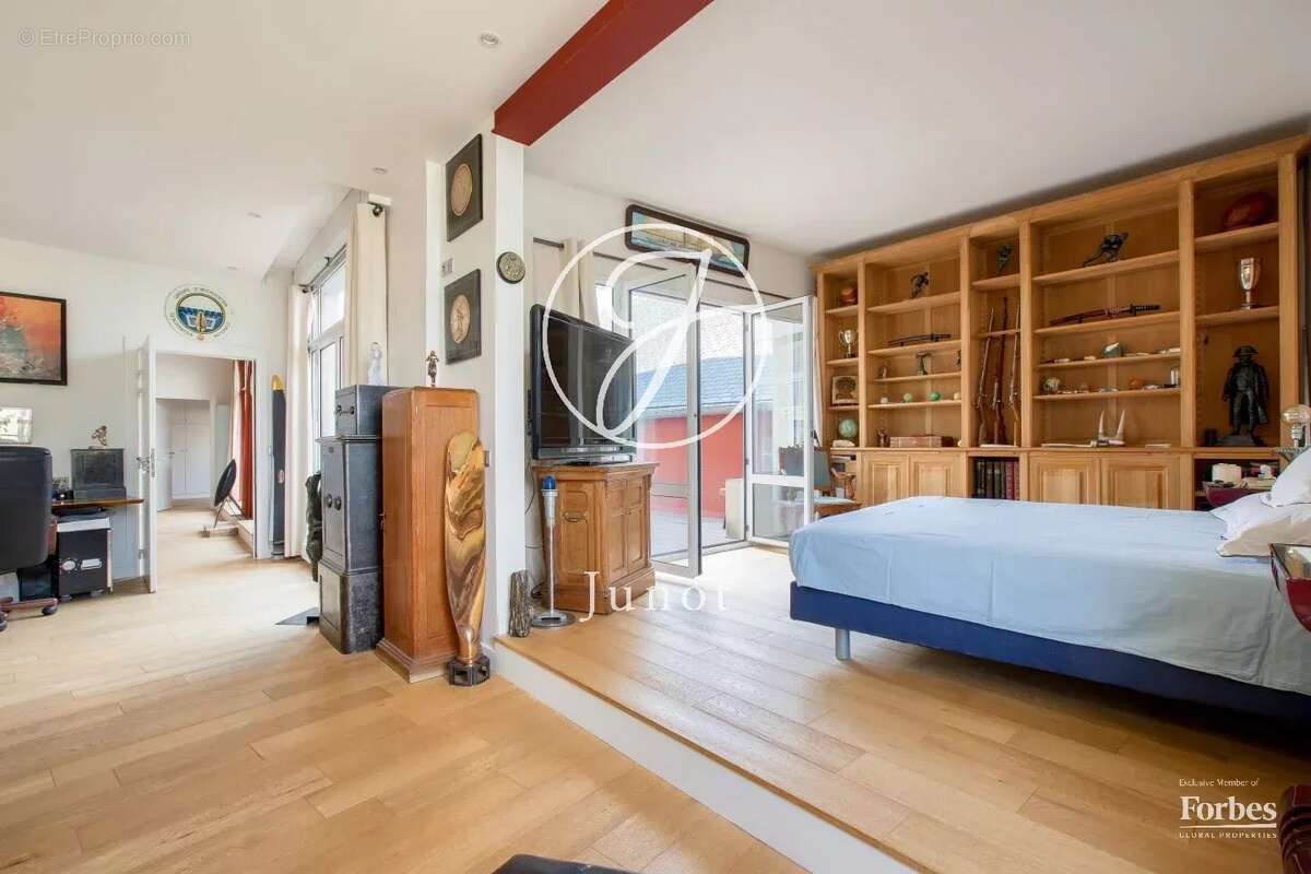 Appartement à VERSAILLES