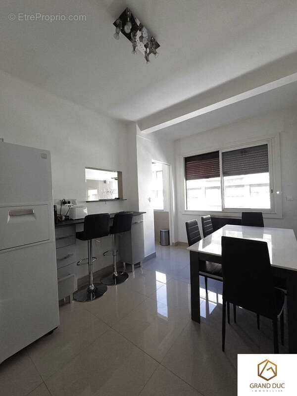 Appartement à MARSEILLE-2E