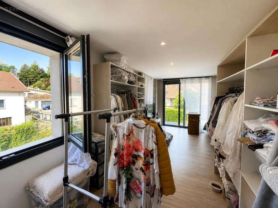 Maison de 6 pièces de 120 m² à Champagnole - photo 12