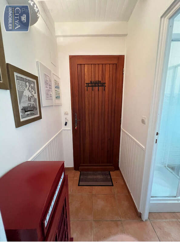 Maison à LACHAPELLE-AUZAC