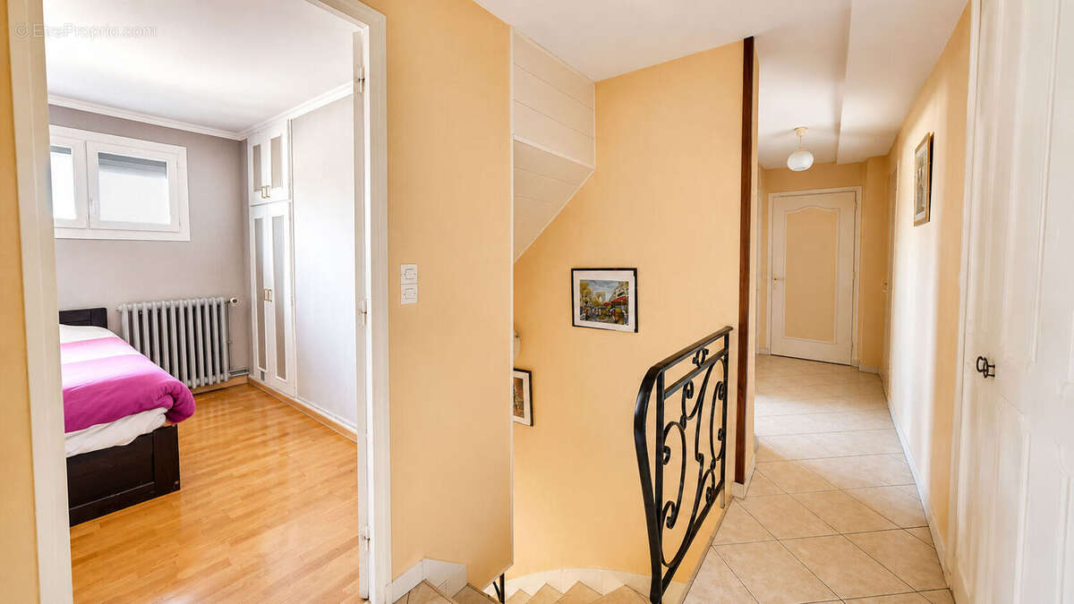 Maison à ROISSY-EN-BRIE