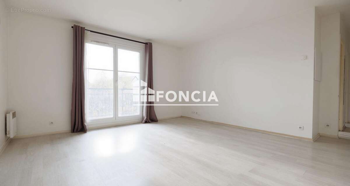 Appartement à LIEUSAINT