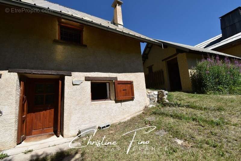 Maison à LA SALLE-LES-ALPES