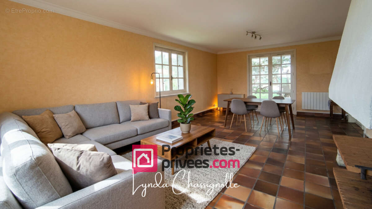Maison à Mably - 5 chambres - 127m² - photo 6