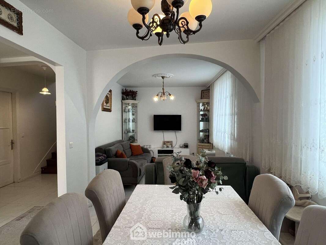 Séjour, - Maison à VITRY-SUR-SEINE