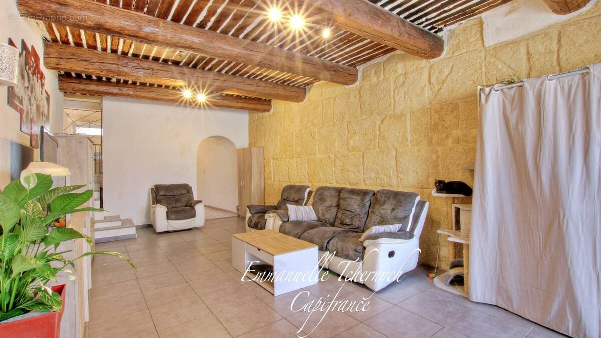 Maison à MIRAMAS