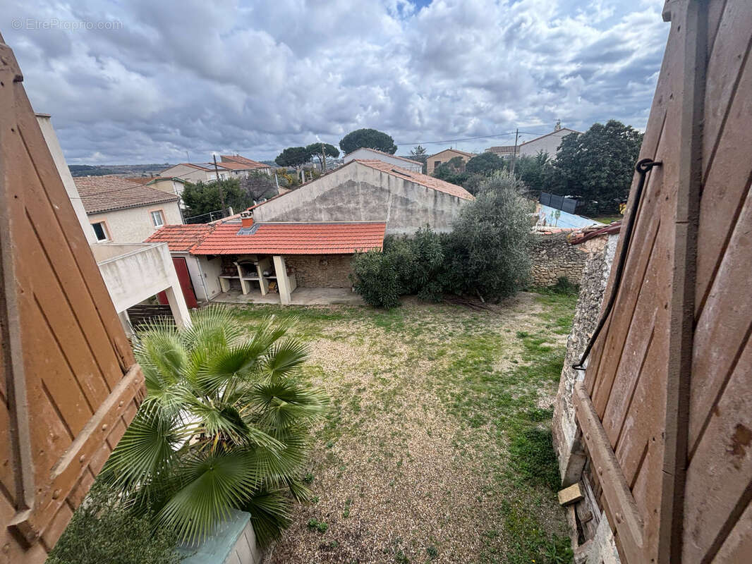 Parking à MARAUSSAN