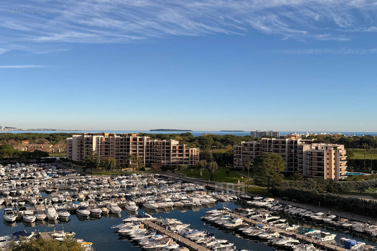 Appartement à MANDELIEU-LA-NAPOULE