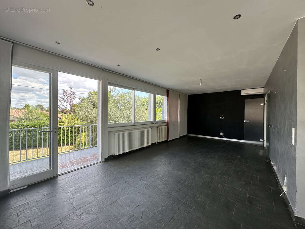 Roquefort rive gauche - maison familiale avec piscine et terrain - photo 10