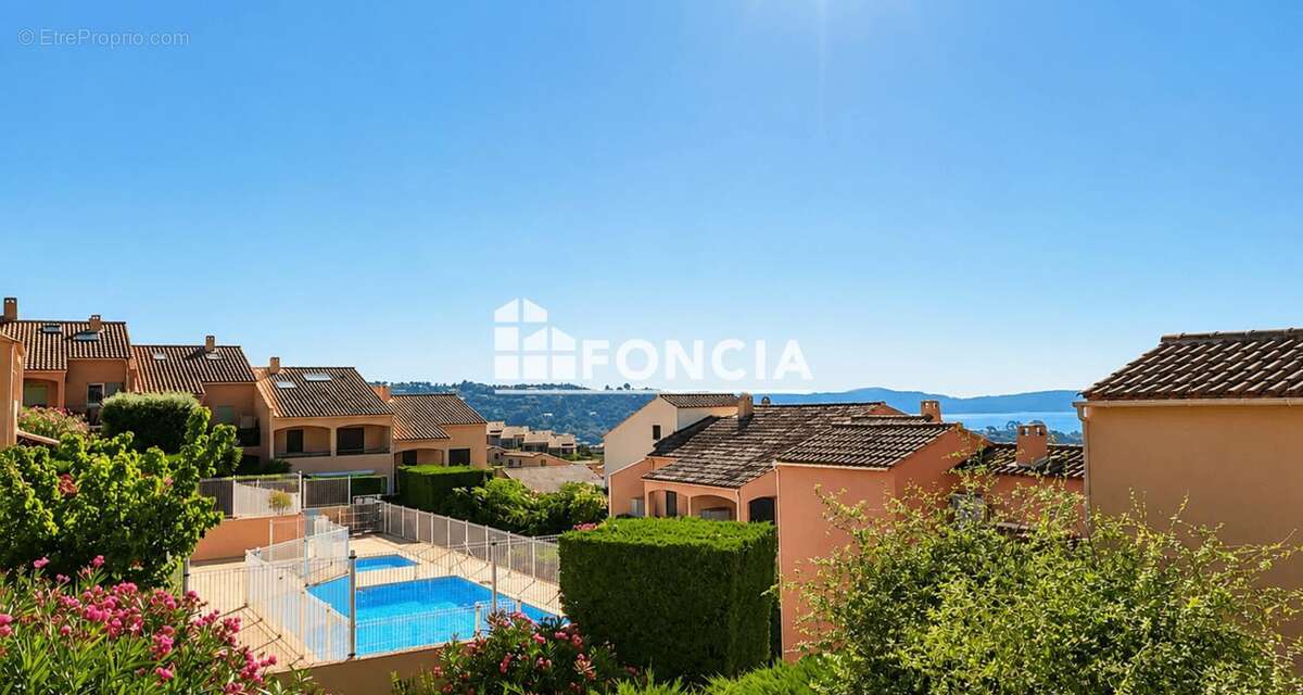 Coup de cœur - T2 avec mezzanine, terrasse et parking - copro avec piscine, proche plage - photo 4