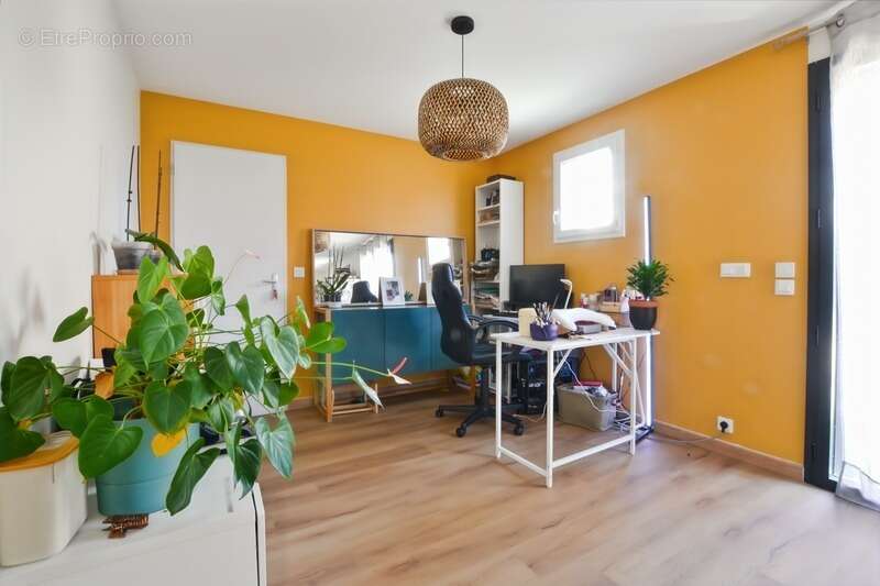 Maison à ESPONDEILHAN