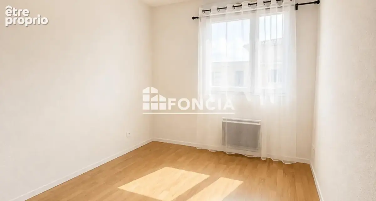 Dernier etage appartement 3 pieces avec terrasse et parking - photo 4