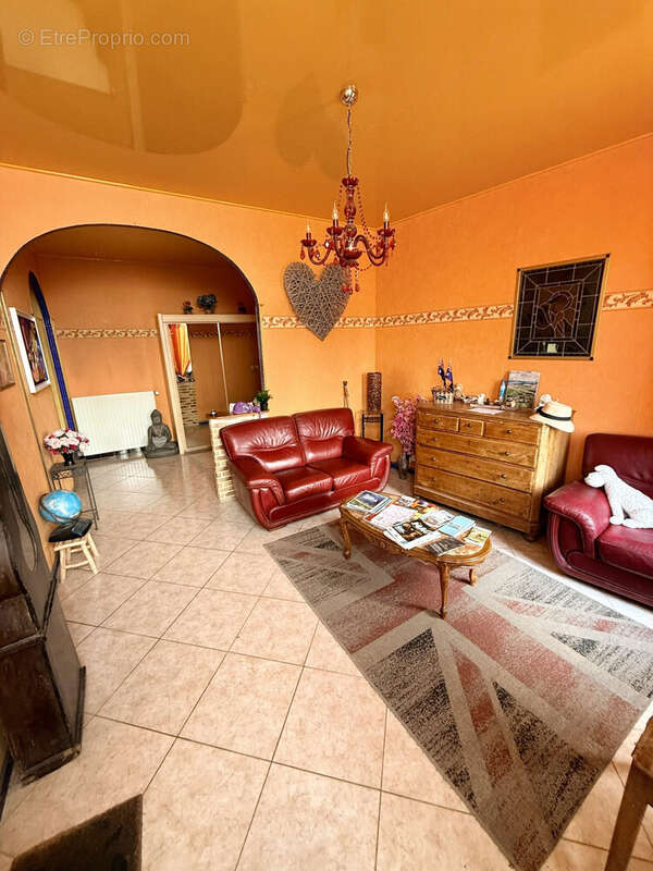 Maison à VILLERS-BRETONNEUX