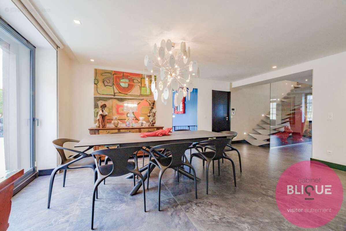 Maison à LAY-SAINT-CHRISTOPHE