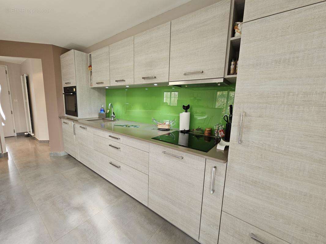 Maison 174m2, 4 chambres, 2 bureaux et un sous-sol - photo 3