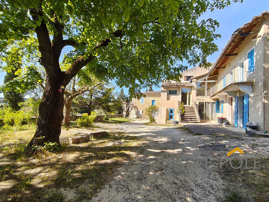 Maison à CLANSAYES