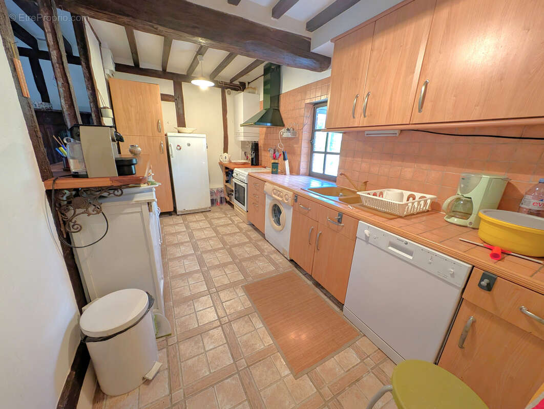 CHARNY Maison ancienne de 100 m2 environ. - photo 11