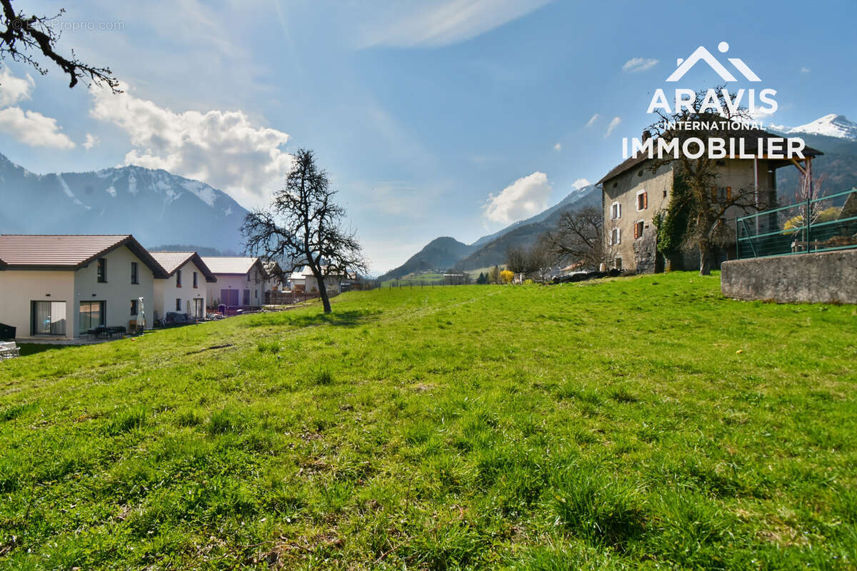 Terrain constructible, vue montagnes - photo 2