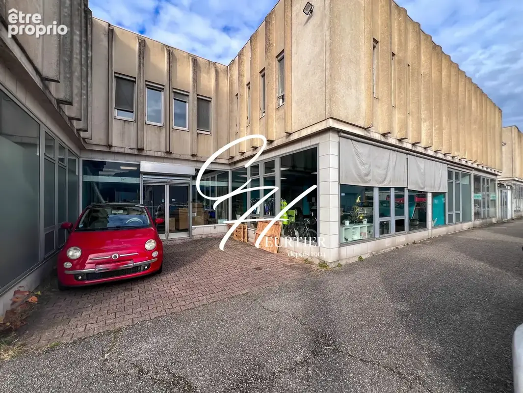 Commerce 192 m² à Saint-Martin-Le-Vinoux  - photo 3