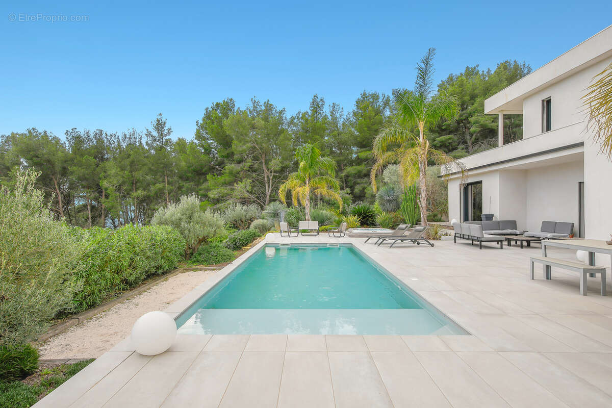 Maison à LA VALETTE-DU-VAR