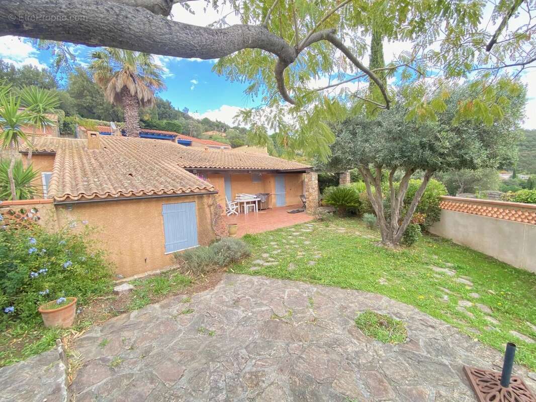 Maison à LA LONDE-LES-MAURES