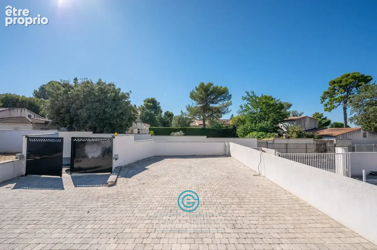 Maison 5 pièces 170 m² à vendre à Marseille-12e (13012) - photo 4