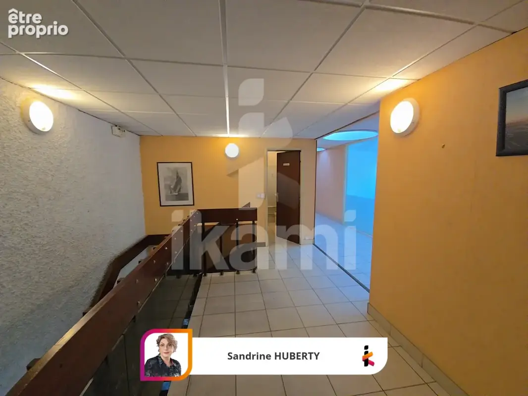  Bureaux professionnels à Gonesse   7 bureaux + sous-sol + 5 parkings - photo 3
