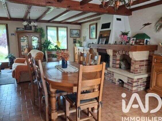 Maison 125 m² à Orbigny  - photo 6