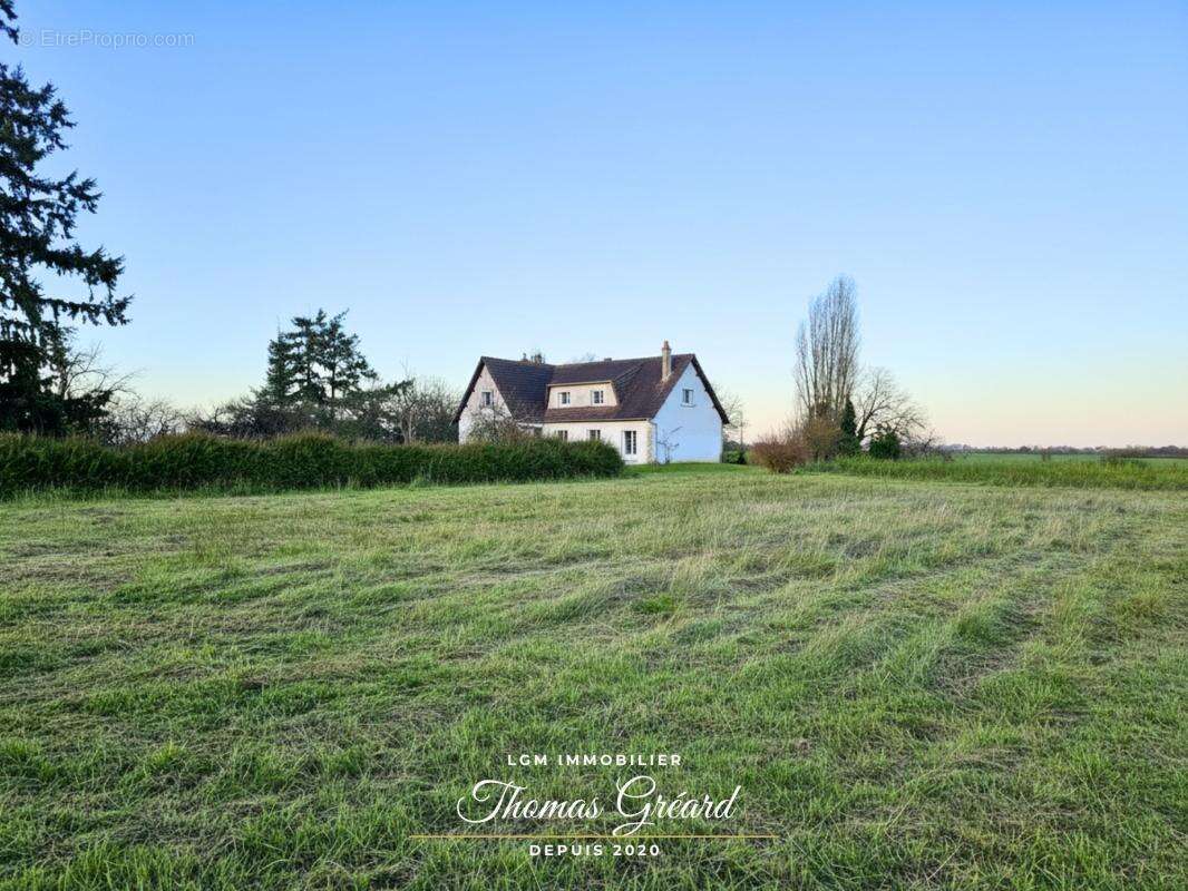Maison familiale 155 m² – 5 chambres – Vie de plain-pied – Grand terrain clos 6 470 m² – Châteaudun - photo 15