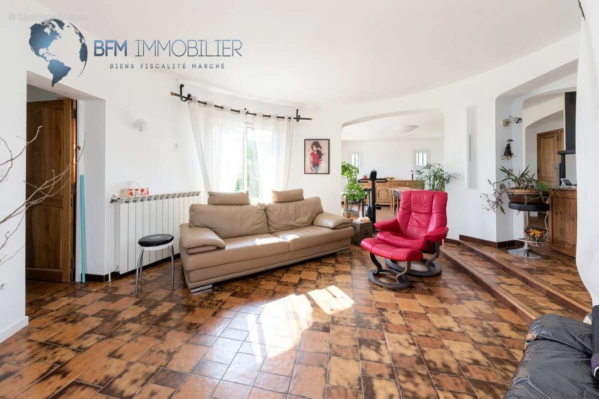 Maison à CHATEAUNEUF-LES-MARTIGUES