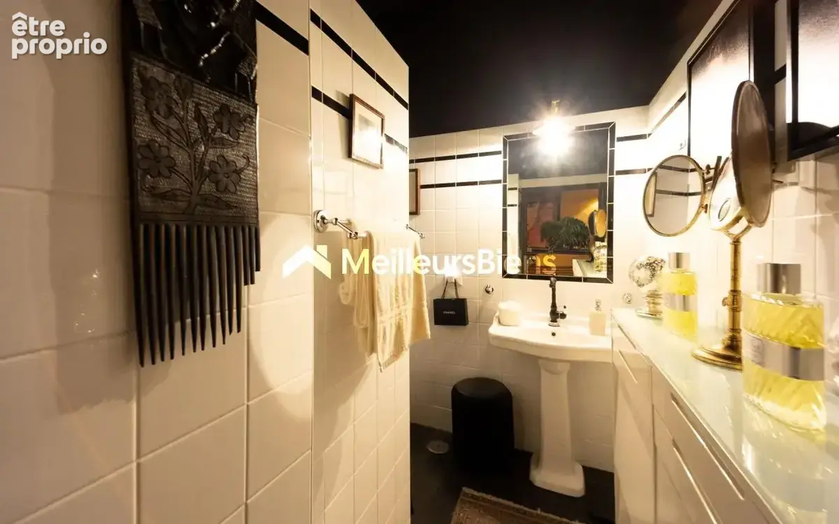 Nice/Carabacel : Vaste appartement familial (141 m2) dans bel immeuble Bourgeois typiquement Nicois - photo 15