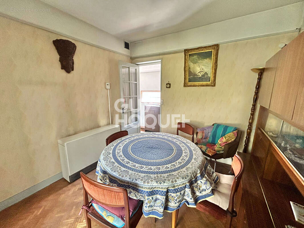 Maison à L'HAY-LES-ROSES